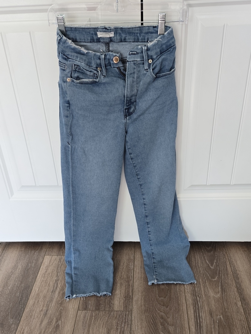 Good American Medium Wash High-Rise Cropped Jeans with Frayed Hem